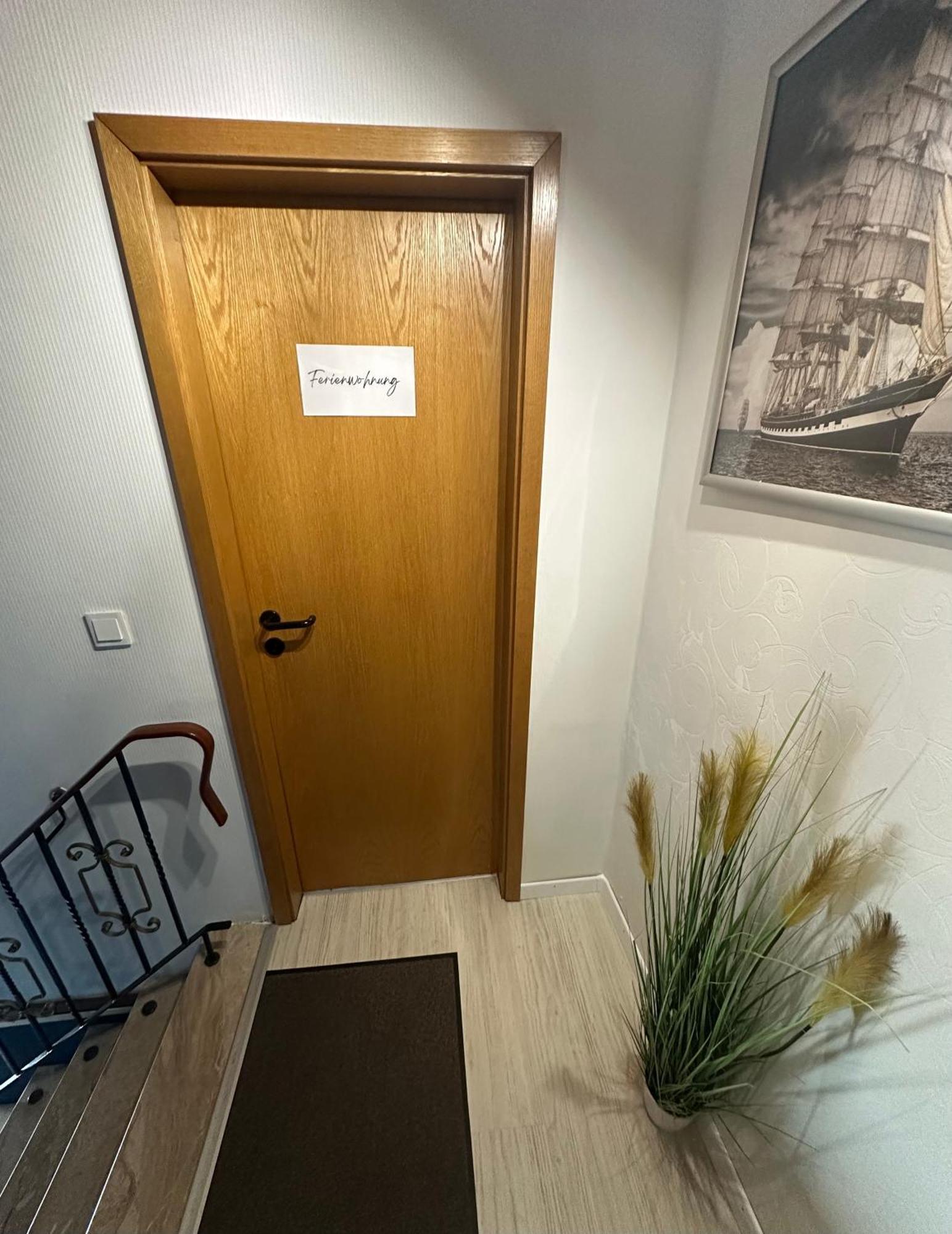 Rosenhaus Esens - Wohnung Backbord エクステリア 写真